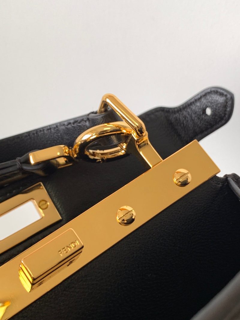 20220717_i1658038600_3603_4_jpg_2376285c-ad8c-4128-b2f3-c4841cbb9dab Peekaboo ISeeU Petite 20 Bag Black Lambskin Ghw