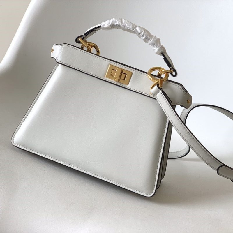 20220717_i1658038649_5493_1_jpg_cbd5959b-58c5-4238-89cf-a5428db31a1d Peekaboo ISeeU Petite 20 Bag White Lambskin Ghw