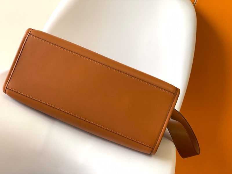 Fendi Sunshine Medium Bag 35 Tan Leather