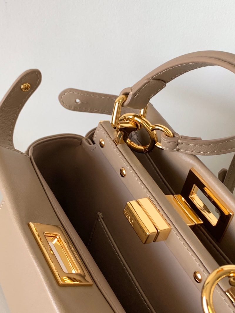 20220721_i1658383648_6400_4_jpg_debaa8e8-be75-41f4-8774-7866ff23d44d Peekaboo Mini 23cm Bag light brown lambskin gold hardware