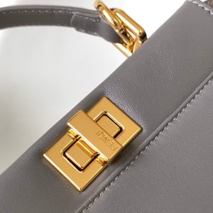 20220721_i1658383851_7169_8_jpg_00f472ea-87e1-4dd8-9091-ce1202266e05 Peekaboo Mini 23cm Bag taupe lambskin gold hardware