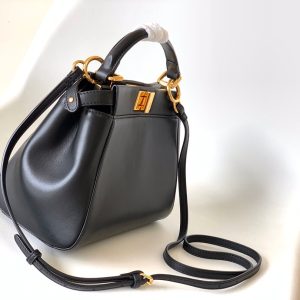 20220721_i1658384008_6042_2_jpg_fce70891-9f7e-4dc9-8579-c7e8c67d5799 Peekaboo Mini 23cm Bag black lambskin gold hardware