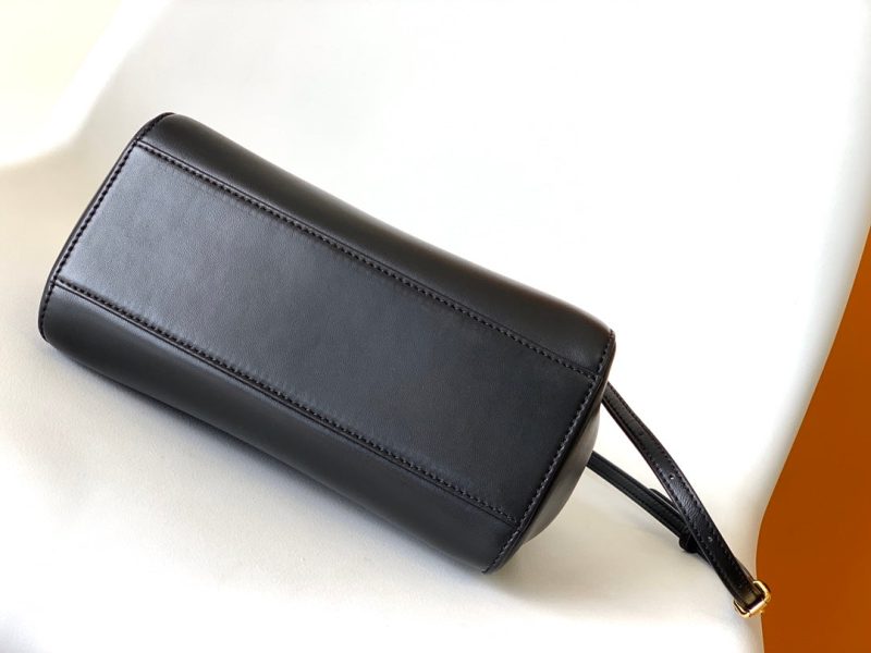 20220721_i1658384008_9230_3_jpg_911eca79-15bd-42b2-933b-bf01ad491168 Peekaboo Mini 23cm Bag black lambskin gold hardware