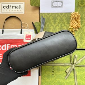 20220724_i1658640974_2604_4_jpg MATELASSÉ LEATHER SHOULDER BAG 23 IN BLACK EMBOSSED CALFSKIN GOLD HARDWARE