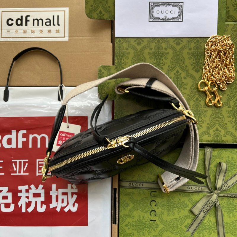 20220724_i1658640974_3155_2_jpg MATELASSÉ LEATHER SHOULDER BAG 23 IN BLACK EMBOSSED CALFSKIN GOLD HARDWARE