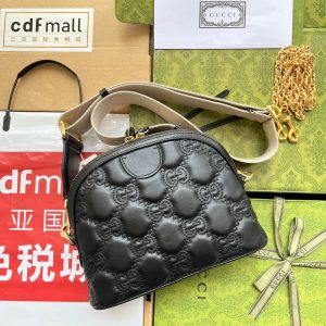 20220724_i1658640974_9659_1_jpg MATELASSÉ LEATHER SHOULDER BAG 23 IN BLACK EMBOSSED CALFSKIN GOLD HARDWARE