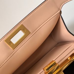 20220725_i1658738186_2757_7_jpg_ef03f7a4-1d93-4da0-aa1b-cefc49d5b282 Peekaboo ISeeU Small 27cm Bag beige lambskin gold hardware