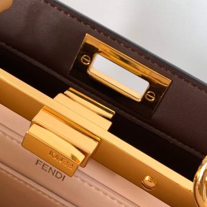 20220725_i1658738186_5283_5_jpg_be6a3eee-ffe4-47b6-bced-e6bf72180e76 Peekaboo ISeeU Small 27cm Bag beige lambskin gold hardware