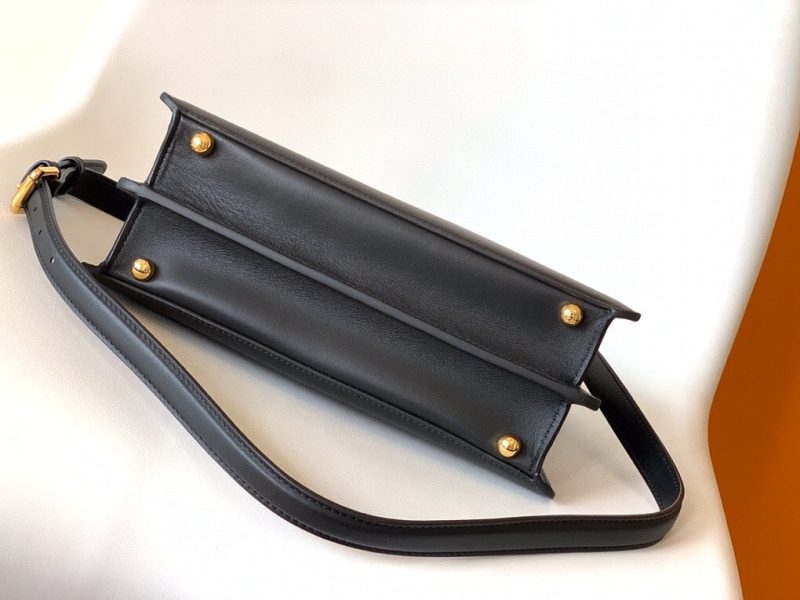 20220726_i1658805893_2155_2_jpg_4c88b591-d036-45cf-8d4d-b2d625119596 Peekaboo ISeeU Small 27cm Bag black lambskin gold hardware