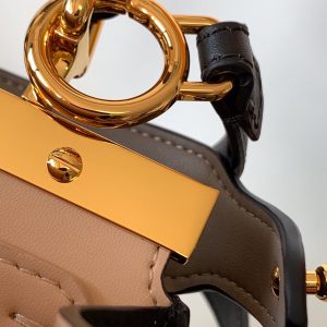 20220726_i1658805893_4075_5_jpg_a148f9e2-7203-45e0-bb4e-f43c38d3d0c0 Peekaboo ISeeU Small 27cm Bag black lambskin gold hardware