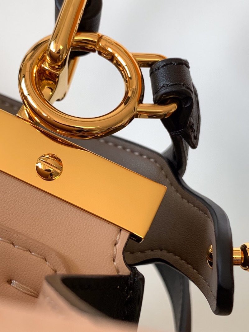 20220726_i1658805893_4075_5_jpg_a148f9e2-7203-45e0-bb4e-f43c38d3d0c0 Peekaboo ISeeU Small 27cm Bag black lambskin gold hardware