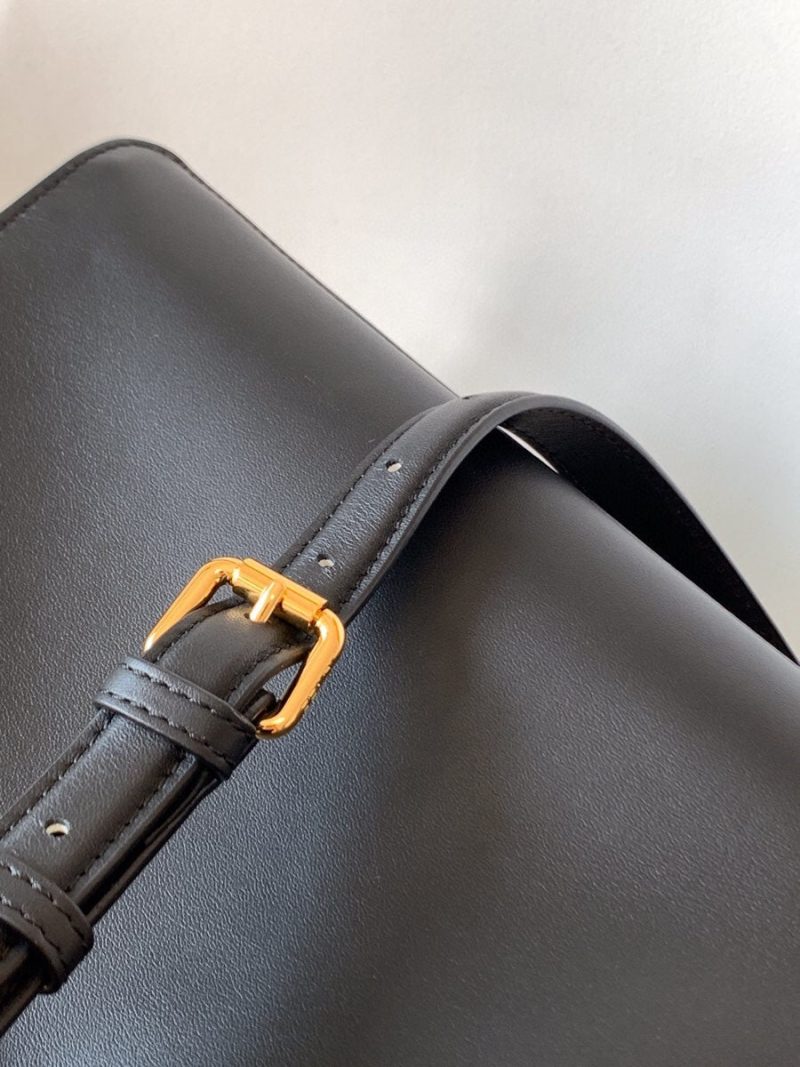 20220726_i1658805893_8376_4_jpg_19c4c4e8-ae02-4c36-bdb9-24e852fe0272 Peekaboo ISeeU Small 27cm Bag black lambskin gold hardware