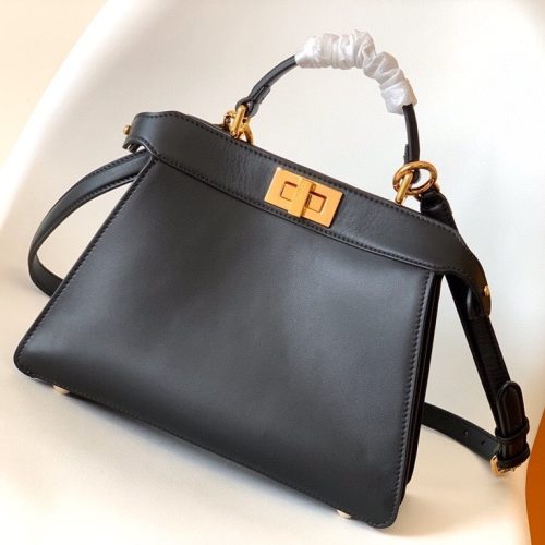 20220726_i1658805893_8991_0_jpg_f80deccc-c004-4858-b40c-10304190b8b3 Peekaboo ISeeU Small 27cm Bag black lambskin gold hardware