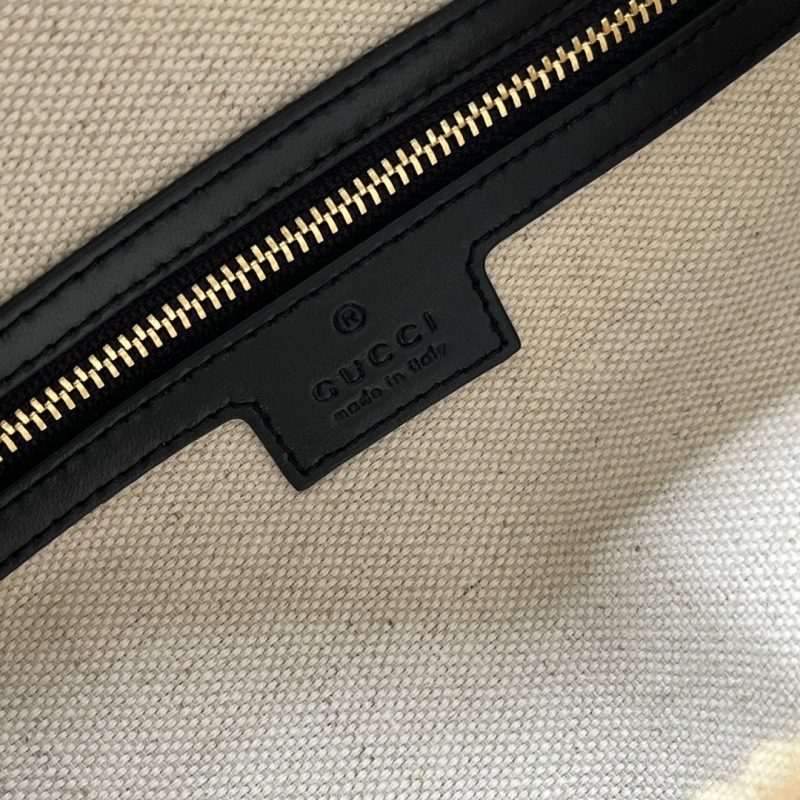 20220803_i1659505283_2664_7_jpg MATELASSÉ TOP HANDLE BAG 31 IN BLACK EMBOSSED CALFSKIN GOLD HARDWARE