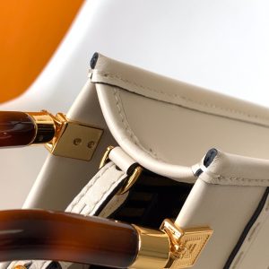 20220810_i1660124945_1261_5_jpg_66bcfab7-74cc-4cb5-82bd-36429fb15c0f Fendi Mini Sunshine Shopper Bag 18 White Leather