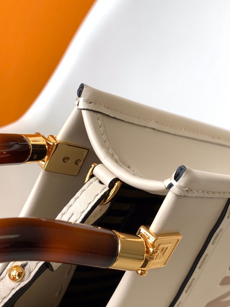 20220810_i1660124945_1261_5_jpg_66bcfab7-74cc-4cb5-82bd-36429fb15c0f Fendi Mini Sunshine Shopper Bag 18 White Leather