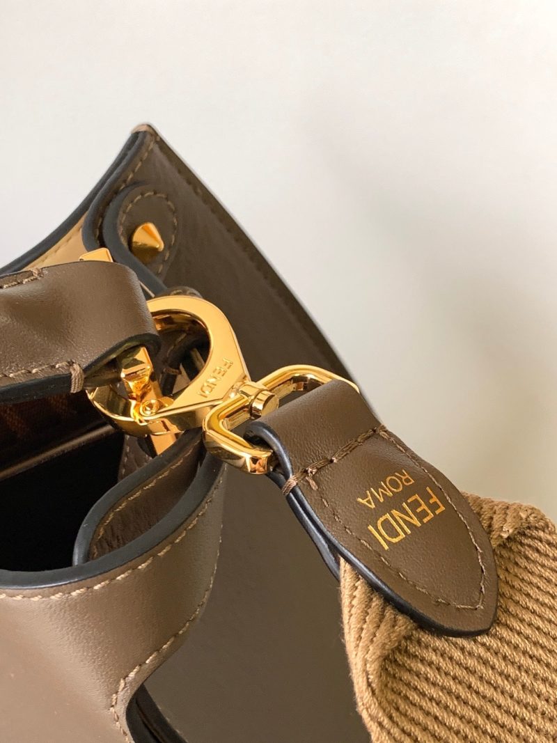 20220812_i1660280497_2174_6_jpg_6129e6a8-eb03-4213-9339-492f4535b39d Peekaboo X-lite medium 30cm Bag brown lambskin gold hardware