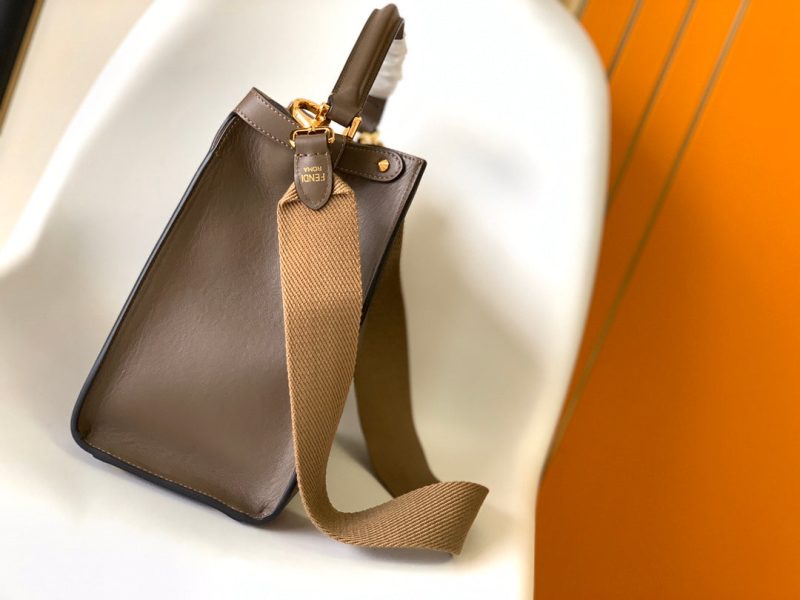 20220812_i1660280497_329_2_jpg_61b17870-bb01-4d3b-80e2-041cbbd492ff Peekaboo X-lite medium 30cm Bag brown lambskin gold hardware