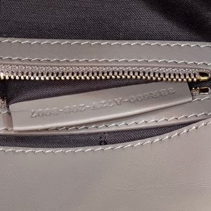 20220824_i1661331428_4257_7_jpg_fb773dd8-cef6-496e-891c-fc94ce7fdb8b BAGUETTE WITH FF MOTIF 27 IN PINE CONE SOFT LAMBSKIN GOLD HARDWARE