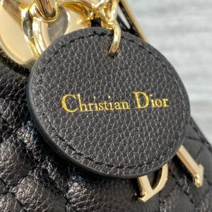 20220830_i1661835800_6902_3_jpg mini lady 17 black casfskin ghw