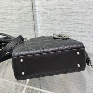 20220830_i1661837054_3200_6_jpg small lady 20 black calfskin shw