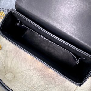 20220902_i1662098472_1217_6_jpg MONTAIGNE 19 HANDBAG IN BLACK CALFSKIN