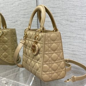 20220903_i1662193749_9308_4_jpg medium lady 24 ecru calfskin ghw