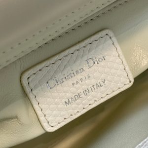 MINI LADY 17 BAG IN WHITE EMBOSSED LAMBSKIN WITH SILVER CLASP