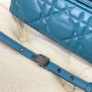 medium caro 25.5 azure blue black hardware