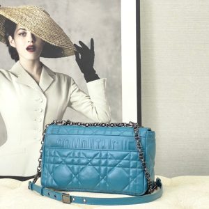 medium caro 25.5 azure blue black hardware