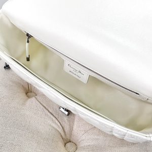 LARGE CARO BAG 28 WHITE CALFSKIN BLACK HARDWARE