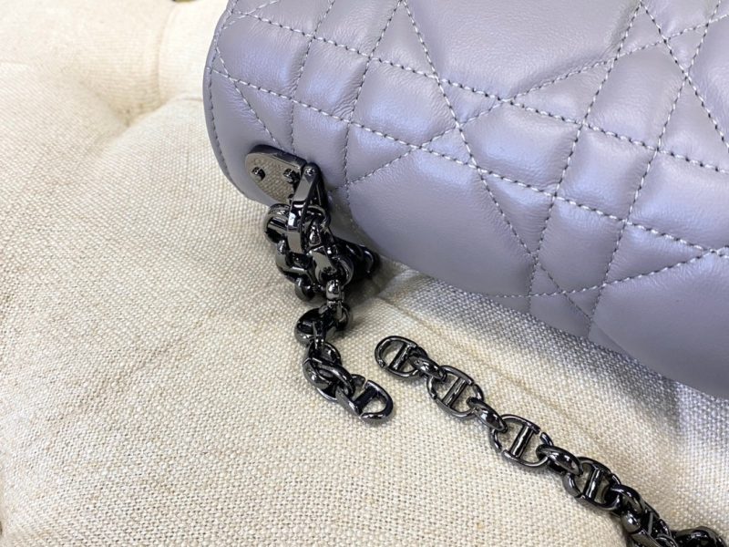 20220915_i1663220686_2803_6_jpg LARGE CARO BAG 28 OPALINE PURPLE CALFSKIN BLACK HARDWARE