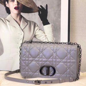 20220915_i1663220686_4743_0_jpg LARGE CARO BAG 28 OPALINE PURPLE CALFSKIN BLACK HARDWARE