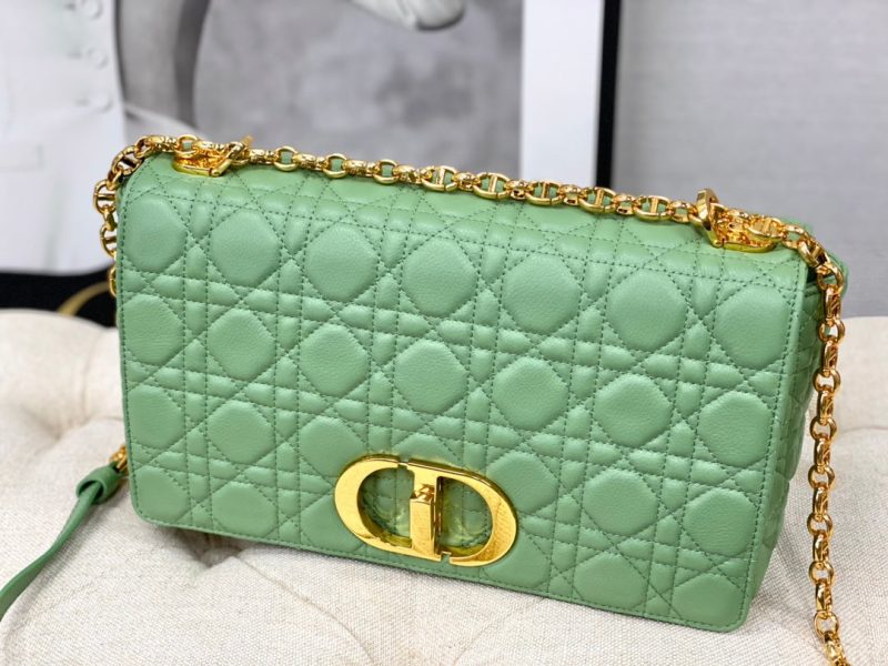20220915_i1663221617_1468_3_jpg LARGE CARO BAG 28 LIGHT GREEN CALFSKIN