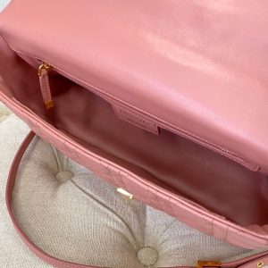 20220915_i1663221765_5946_7_jpg LARGE CARO BAG 28 ANTIQUE PINK CALFSKIN