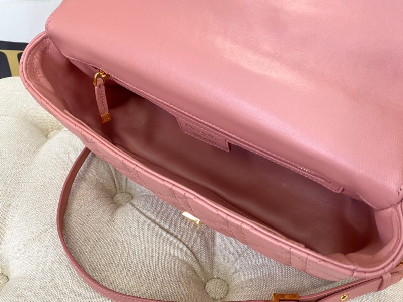 20220915_i1663221765_5946_7_jpg LARGE CARO BAG 28 ANTIQUE PINK CALFSKIN