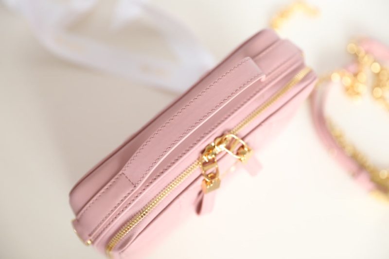 CARO BOX BAG 19 IN LIGHT PINK CALFSKIN