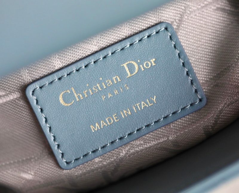 20221004_i1664875669_3970_8 LADY 17 IN SKY BLUE LAMBSKIN WITH CANNAGE PATTERN