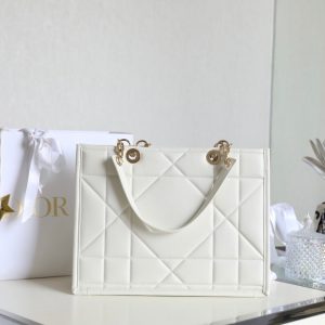 20221006_i1665036310_2045_0_84059b8a-708c-4066-820a-704293198dd3 LARGE TOTE BOOK 36 BAG IN WHITE CALFSKIN