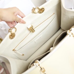 MEDIUM TOTE BOOK 26 BAG IN WHITE CALFSKIN