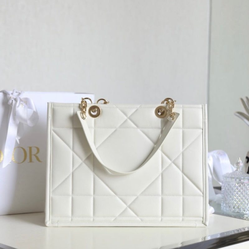 20221006_i1665036310_5423_1_a0c2e498-8fe5-49bc-bf60-db70ebb445dc LARGE TOTE BOOK 36 BAG IN WHITE CALFSKIN