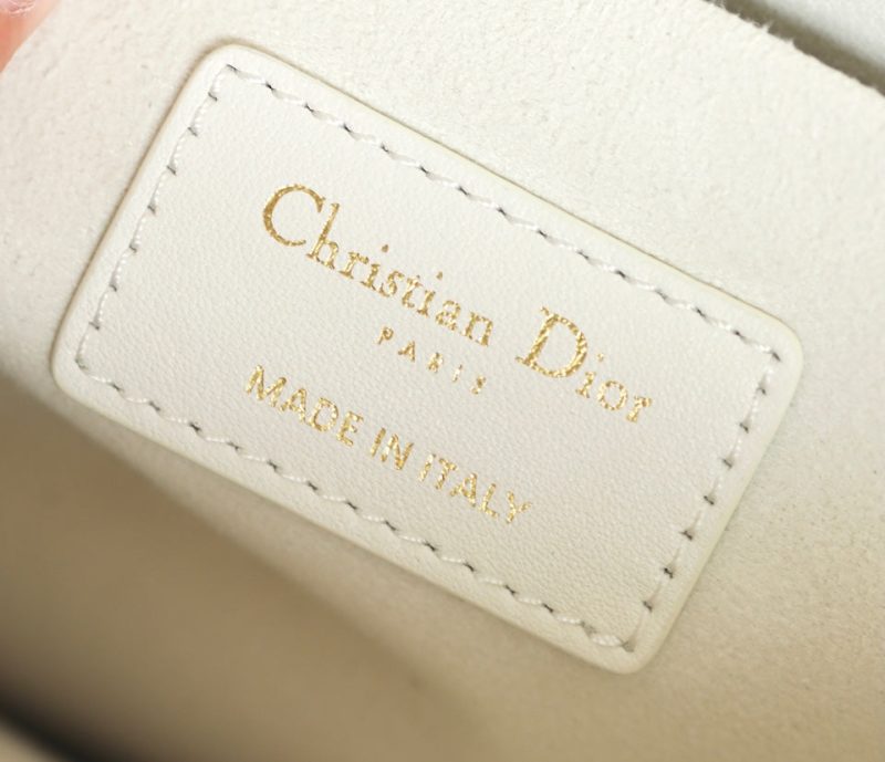 20221006_i1665036310_7909_8_9d05417c-8d10-4415-92f6-713e65edd351 LARGE TOTE BOOK 36 BAG IN WHITE CALFSKIN