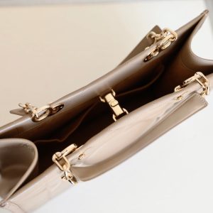 20221015_i1665800753_1779_6 MEDIUM TOTE BOOK 26 BAG IN BEIGE CREAM CALFSKIN