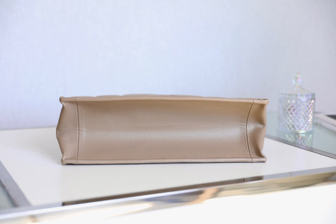 20221015_i1665800753_2204_4 MEDIUM TOTE BOOK 26 BAG IN BEIGE CREAM CALFSKIN