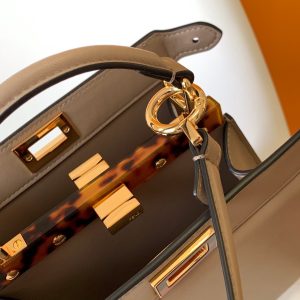 20221017_i1665982558_1355_5_jpg_ed196dd8-3f86-4cae-a6f3-6b625e9caea0 Peekaboo ISeeU Petite 20 Bag Brown Lambskin Ghw