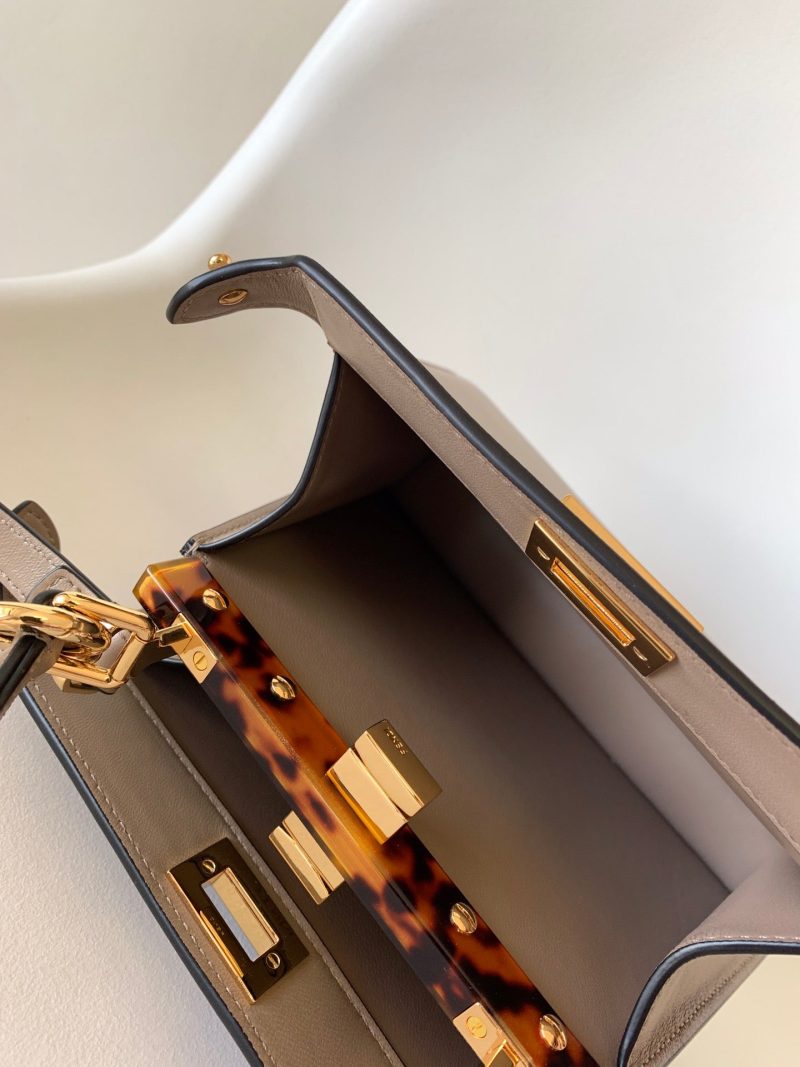 20221017_i1665982558_2042_6_jpg_cb1c9b0f-c144-44f0-b2ec-aa48110e280a Peekaboo ISeeU Petite 20 Bag Brown Lambskin Ghw