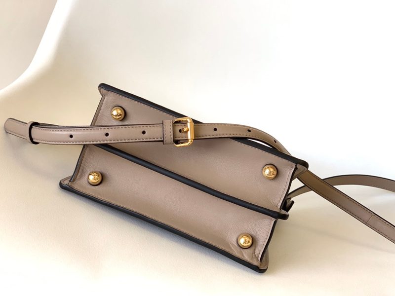 20221017_i1665982558_3042_2_jpg_85b09759-755e-4d96-80fe-4b05c8ae9f31 Peekaboo ISeeU Petite 20 Bag Brown Lambskin Ghw