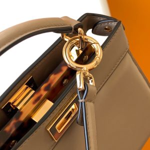 20221017_i1665982558_7276_4_jpg_f5ba2576-41e7-4c16-aeb5-34f43b4ab1f3 Peekaboo ISeeU Petite 20 Bag Brown Lambskin Ghw