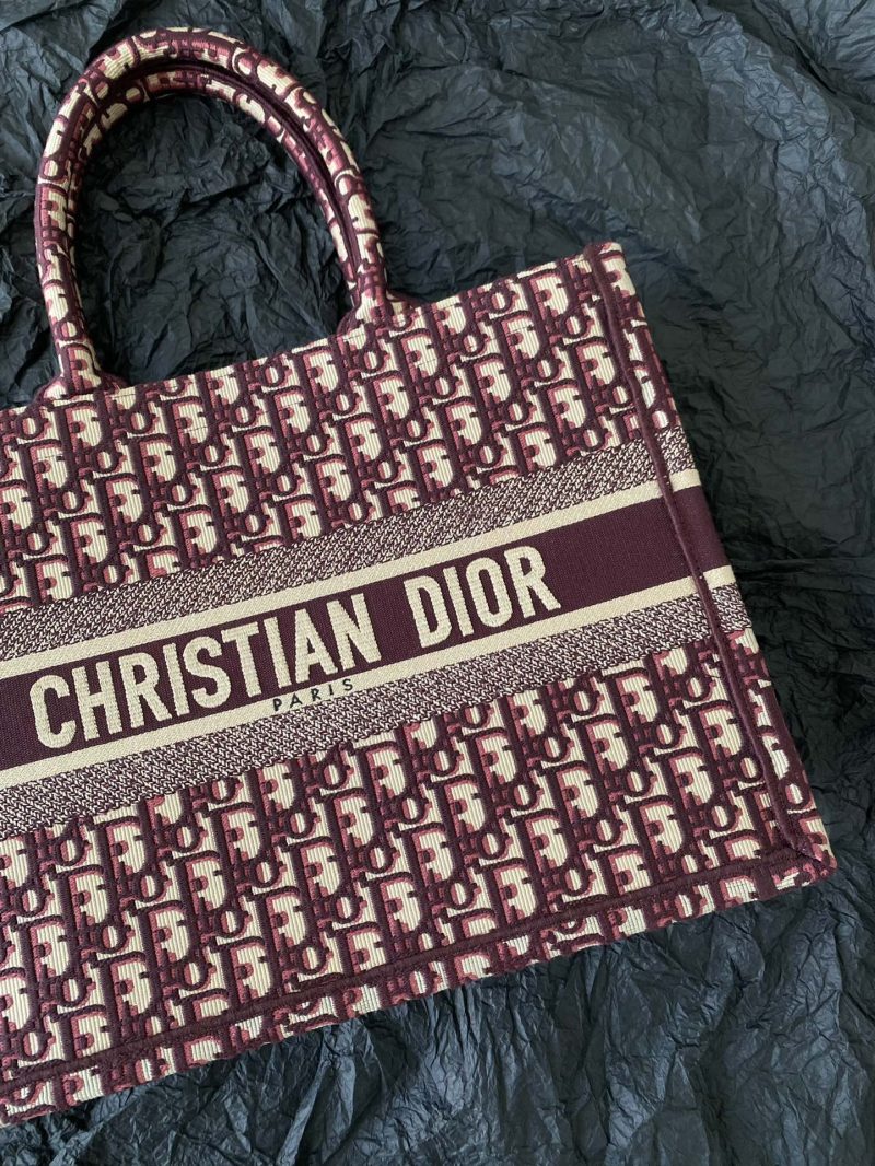 Medium CD Book Tote 36cm Burgundy Retro Style D Letter Embroidery