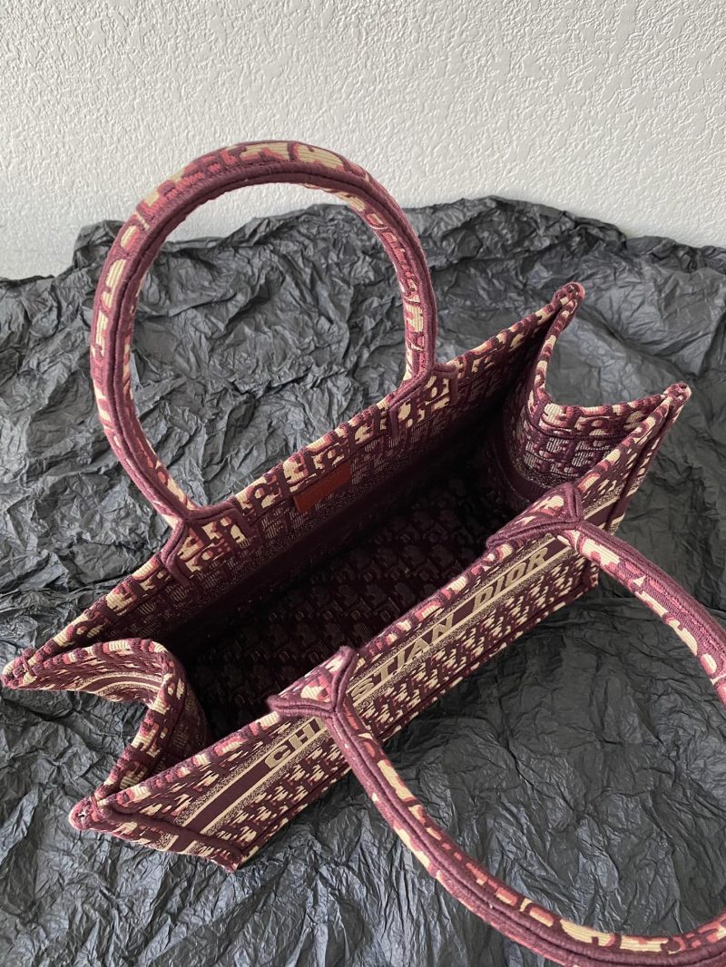 Medium CD Book Tote 36cm Burgundy Retro Style D Letter Embroidery